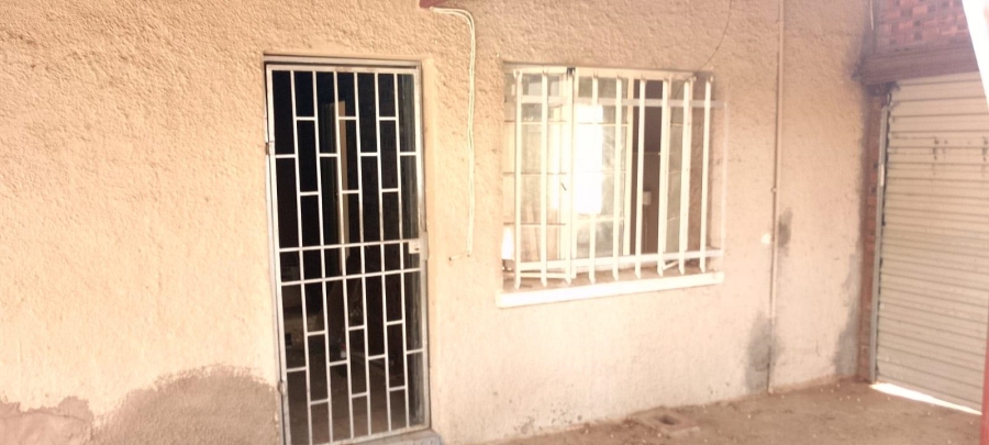 4 Bedroom Property for Sale in Petrusburg Free State